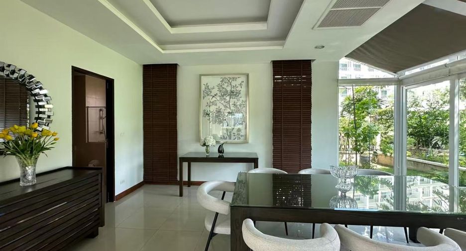 À vendre 4 chambres villa à Sattahip, Chonburi