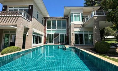 À vendre 4 chambres villa à Sattahip, Chonburi