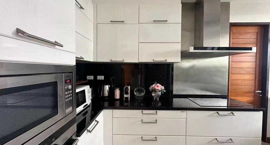 À vendre 4 chambres villa à Sattahip, Chonburi
