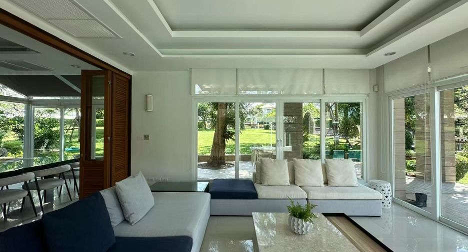 À vendre 4 chambres villa à Sattahip, Chonburi