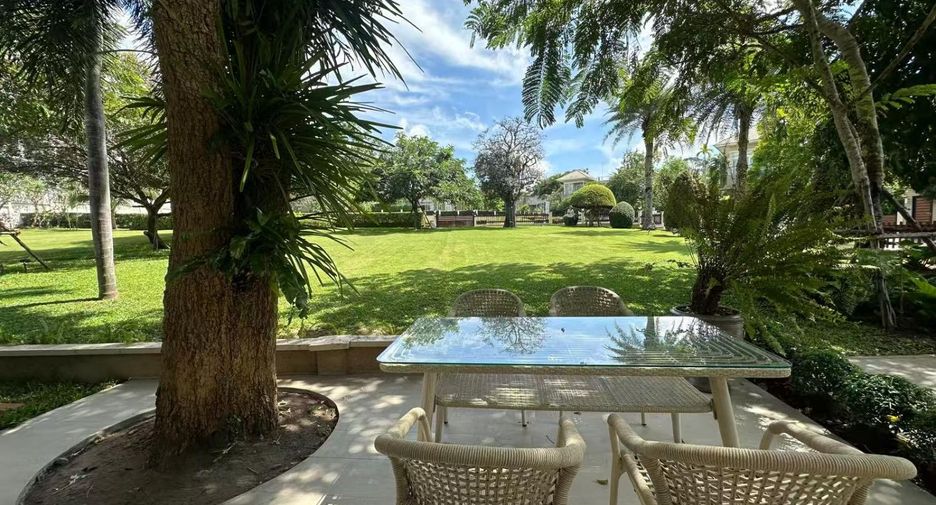 À vendre 4 chambres villa à Sattahip, Chonburi