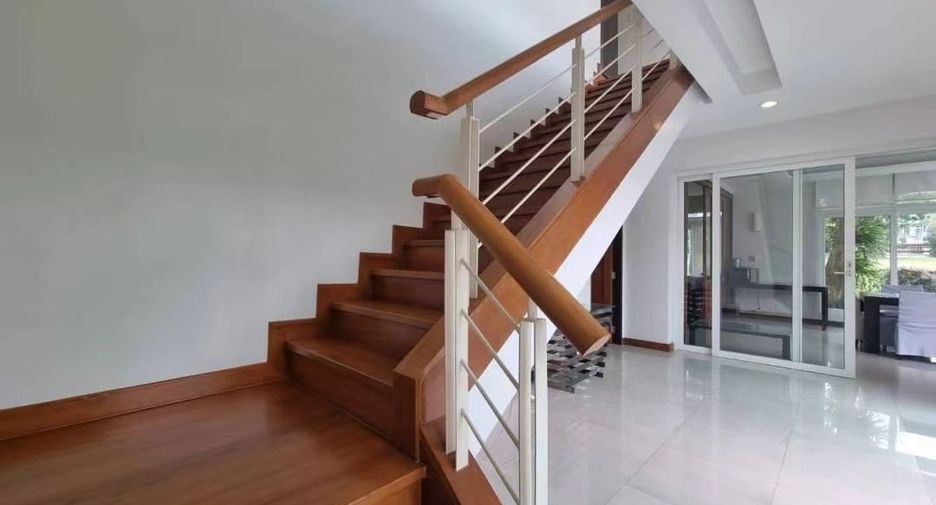 À vendre 4 chambres villa à Sattahip, Chonburi