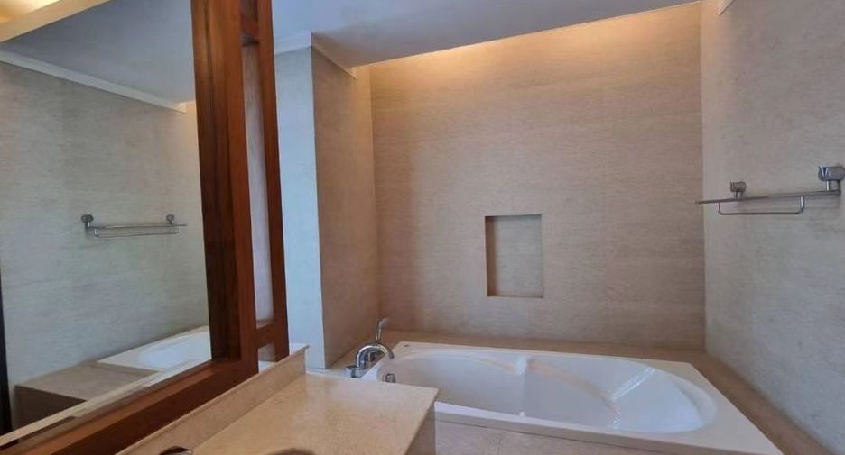 À vendre 4 chambres villa à Sattahip, Chonburi