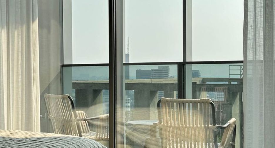 Condo en alquiler de 1 habitaciones en Khlong Toei, Bangkok