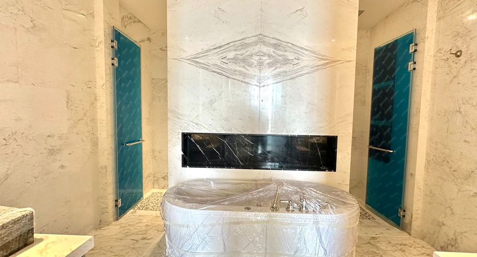 For sale 2 bedrooms condo in Khlong San, Bangkok