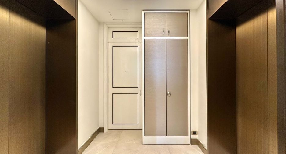 For sale 2 bedrooms condo in Khlong San, Bangkok