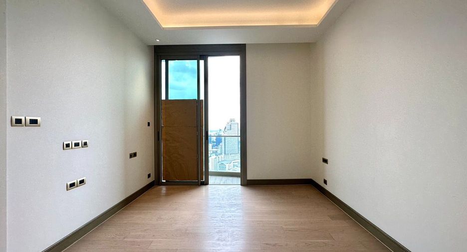 For sale 2 bedrooms condo in Khlong San, Bangkok