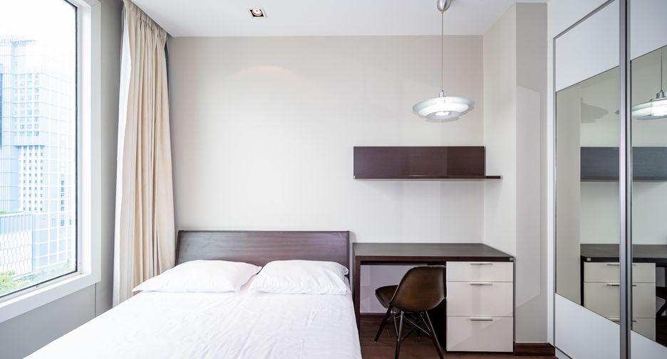 For sale 3 bedrooms condo in Khlong Toei, Bangkok