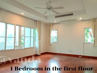 For rent 5 bed house in Pak Kret, Nonthaburi
