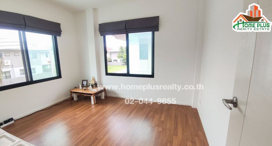 For sale 4 bedrooms house in Lat Krabang, Bangkok