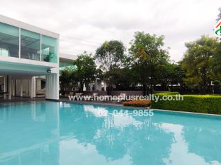 For sale 4 bedrooms house in Lat Krabang, Bangkok