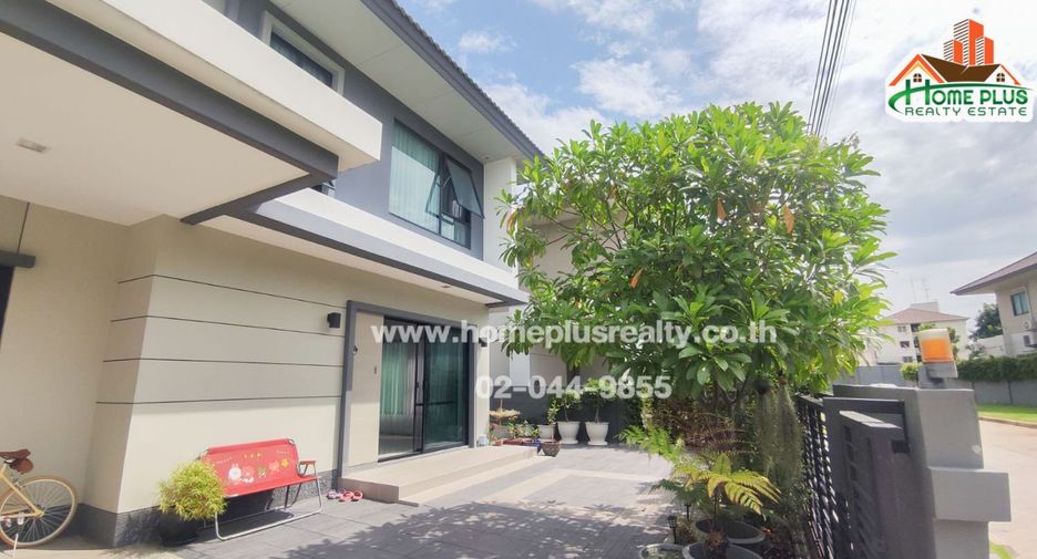 For sale 4 bedrooms house in Lat Krabang, Bangkok