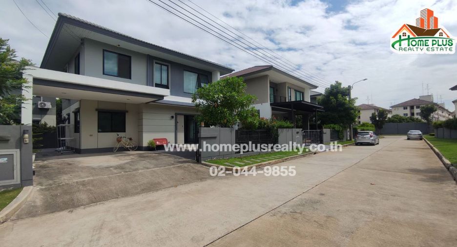 For sale 4 bedrooms house in Lat Krabang, Bangkok
