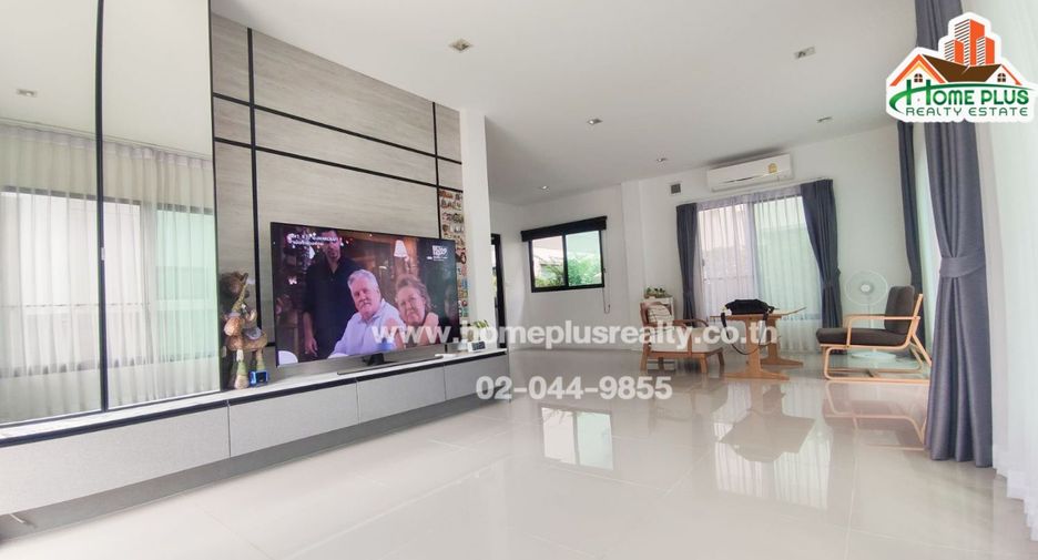 For sale 4 bedrooms house in Lat Krabang, Bangkok