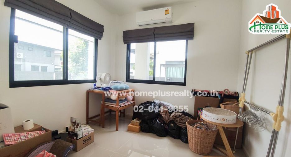 For sale 4 bedrooms house in Lat Krabang, Bangkok