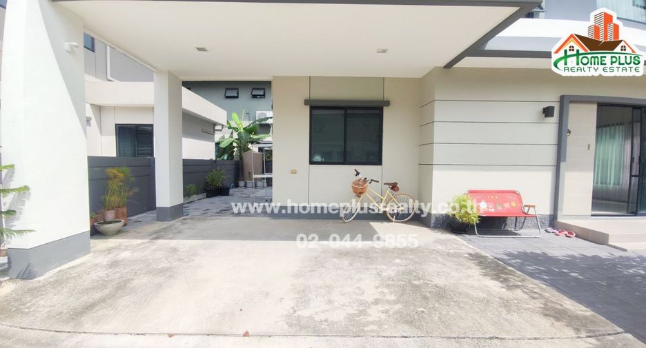 For sale 4 bedrooms house in Lat Krabang, Bangkok