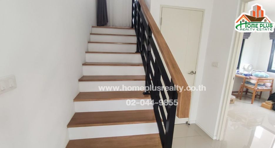 For sale 4 bedrooms house in Lat Krabang, Bangkok