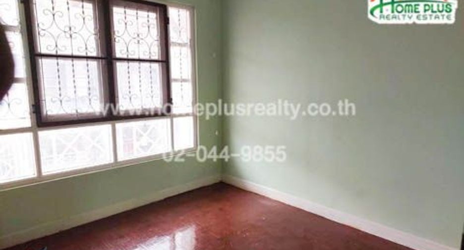 À vendre 2 chambres maison de ville à Khlong Luang, Pathum Thani