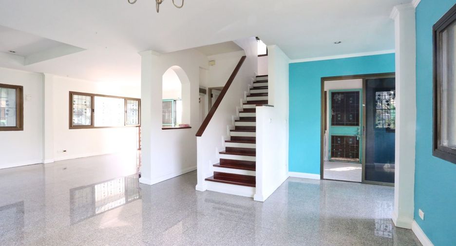 For sale 3 bed house in Phasi Charoen, Bangkok