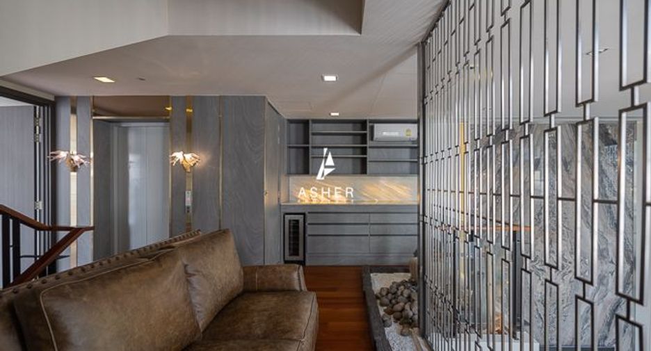Casa en alquiler y en venta de 4 habitaciones en Watthana, Bangkok