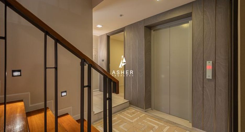 Casa en alquiler y en venta de 4 habitaciones en Watthana, Bangkok