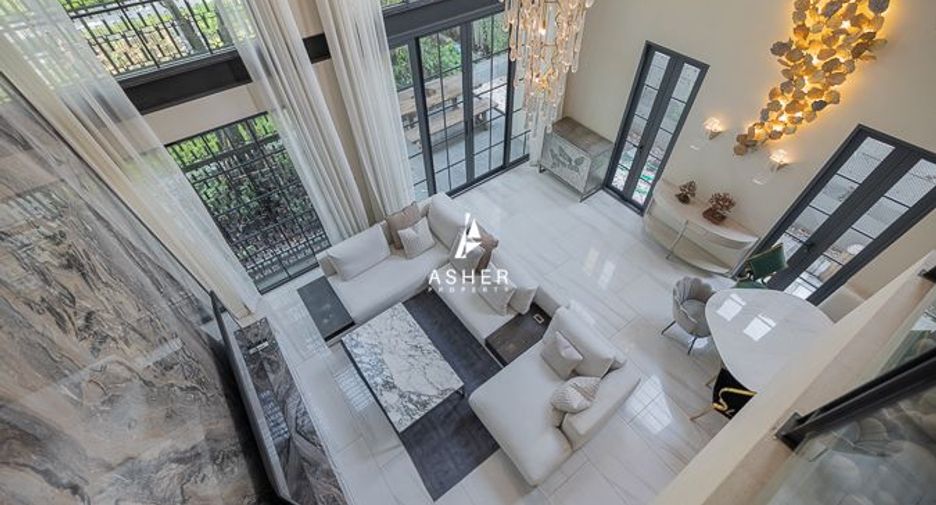 Casa en alquiler y en venta de 4 habitaciones en Watthana, Bangkok