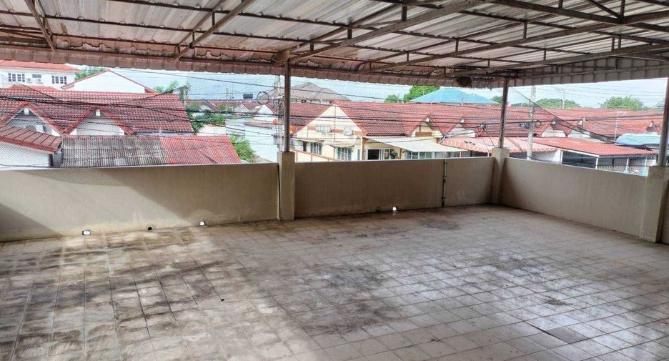 For sale 3 bedrooms house in Mueang Nakhon Sawan, Nakhon Sawan