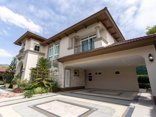 For rent 4 ベッドルーム house in Bang Na, Bangkok