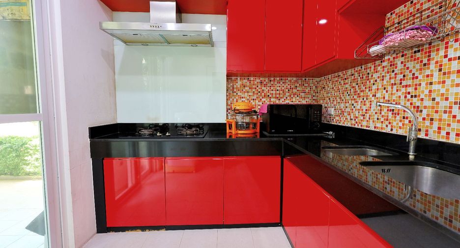 Casa en venta de 4 habitaciones en Bang Khen, Bangkok