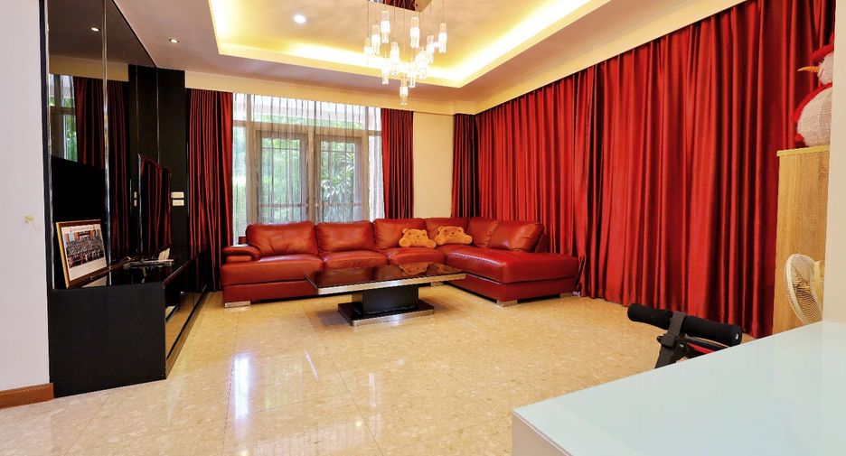 Casa en venta de 4 habitaciones en Bang Khen, Bangkok