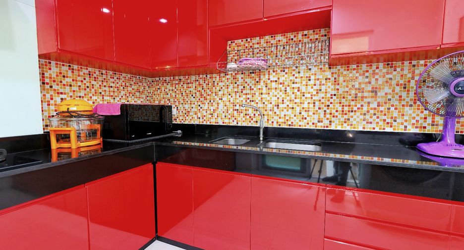 Casa en venta de 4 habitaciones en Bang Khen, Bangkok