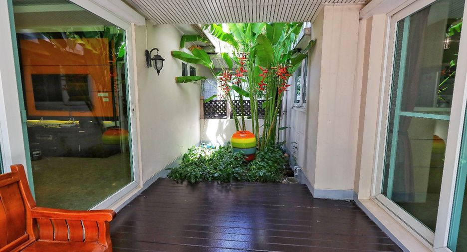Casa en venta de 4 habitaciones en Bang Khen, Bangkok