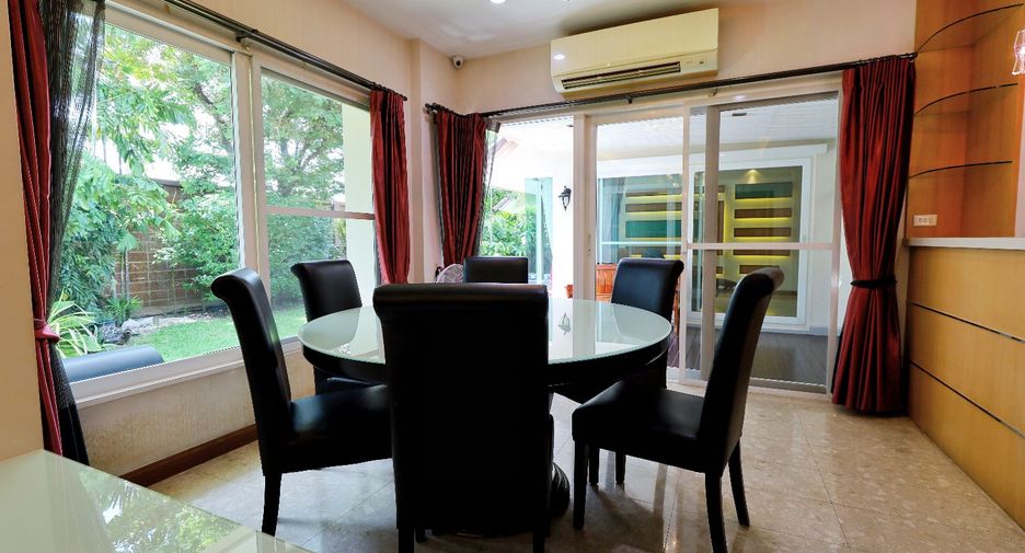 Casa en venta de 4 habitaciones en Bang Khen, Bangkok