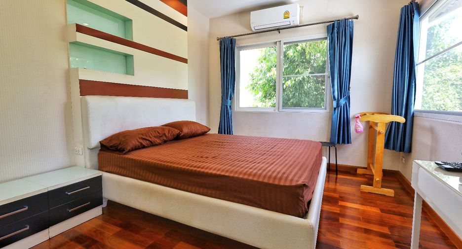Casa en venta de 4 habitaciones en Bang Khen, Bangkok