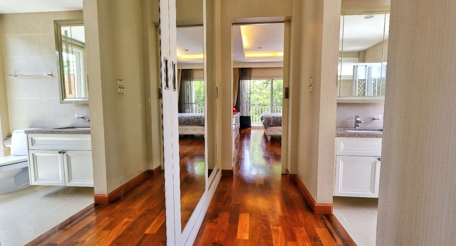 Casa en venta de 4 habitaciones en Bang Khen, Bangkok