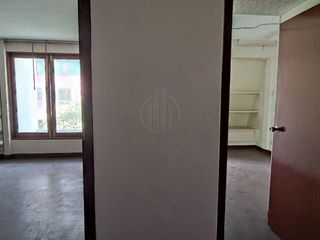 Casa adosada en alquiler y en venta de 5 habitaciones en Watthana, Bangkok