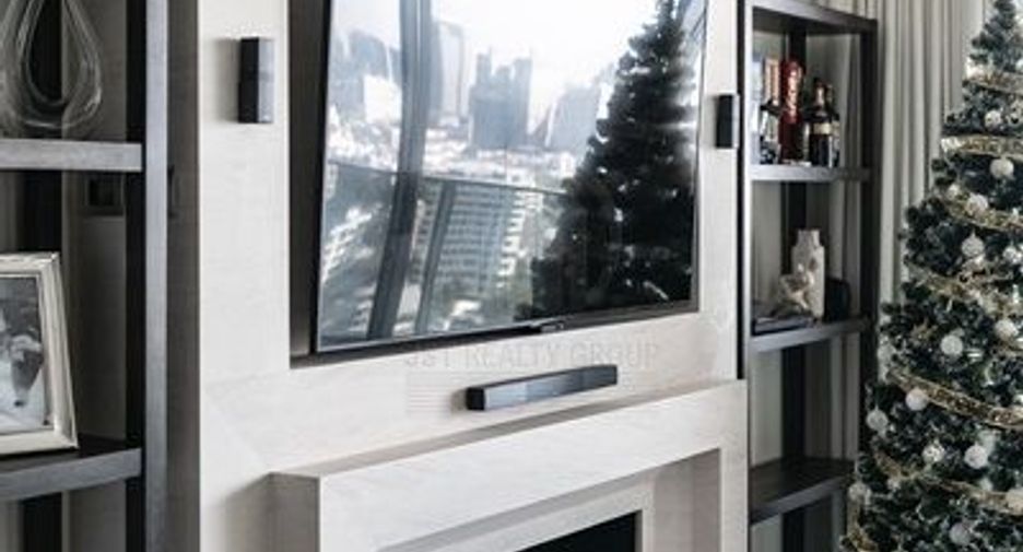 For sale 3 bedrooms condo in Watthana, Bangkok