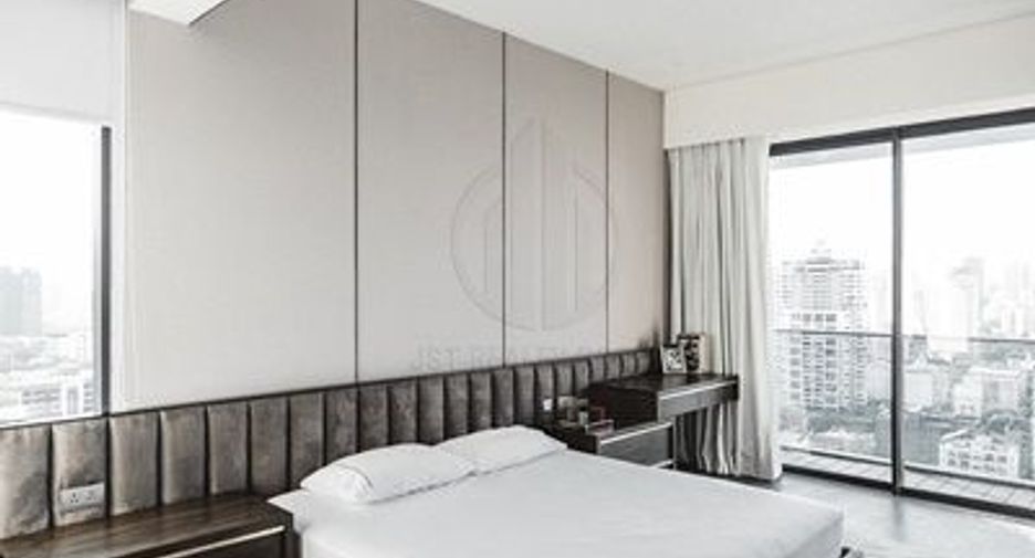 For sale 3 bedrooms condo in Watthana, Bangkok