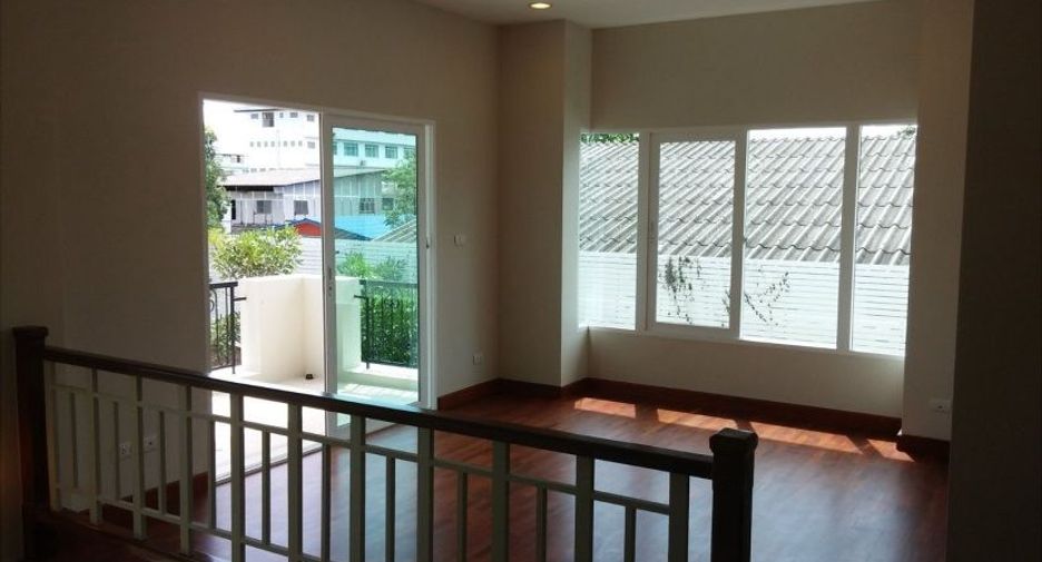 Haus zum Kauf mit 3 Zimmer in Chom Thong, Bangkok