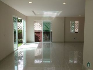 For sale 3 ベッドルーム house in Chom Thong, Bangkok