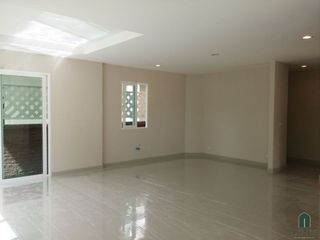 For sale 3 ベッドルーム house in Chom Thong, Bangkok