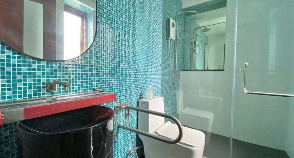 Casa en venta de 4 habitaciones en San Sai, Chiang Mai