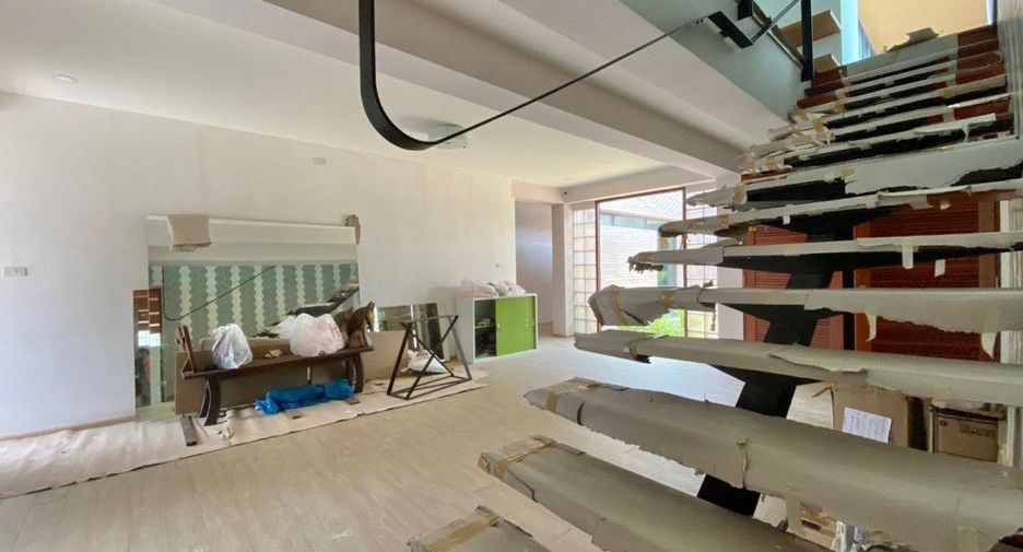 Casa en venta de 4 habitaciones en San Sai, Chiang Mai