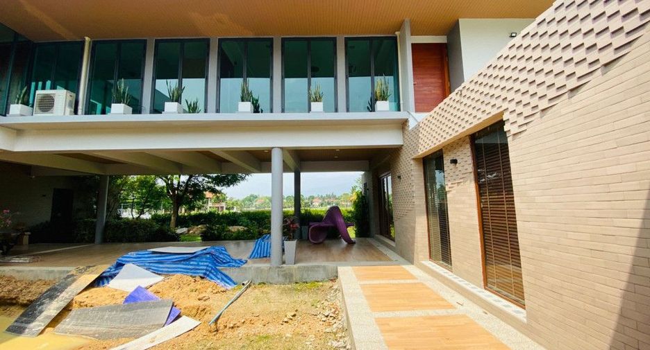 Casa en venta de 4 habitaciones en San Sai, Chiang Mai