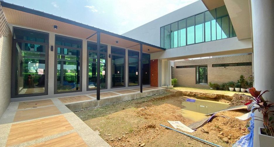 Casa en venta de 4 habitaciones en San Sai, Chiang Mai