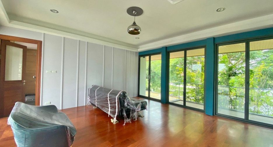 Casa en venta de 4 habitaciones en San Sai, Chiang Mai