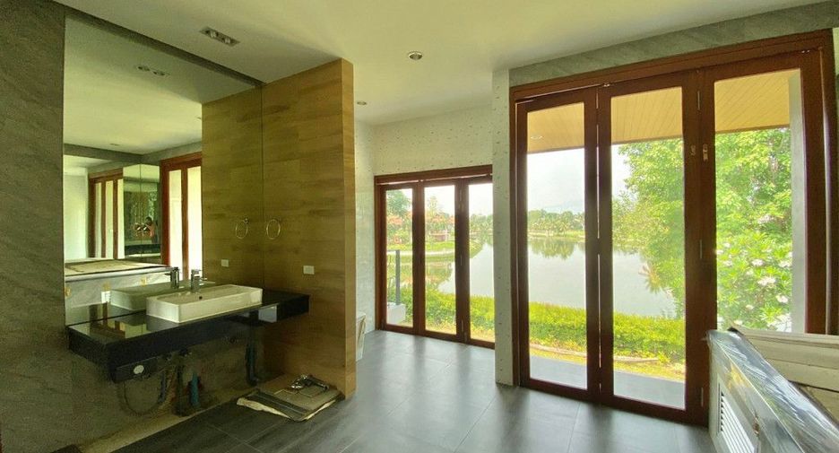 Casa en venta de 4 habitaciones en San Sai, Chiang Mai