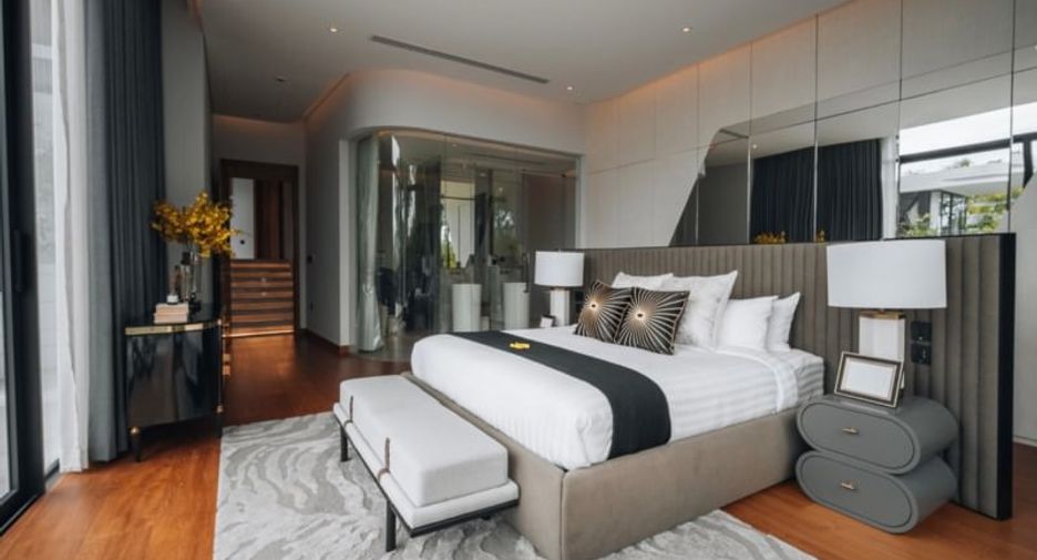 For sale 5 bedrooms villa in Thalang, Phuket