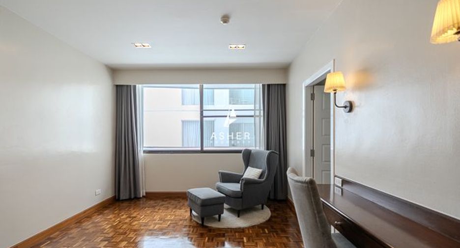 À louer 3 chambres condo à Yan Nawa, Bangkok