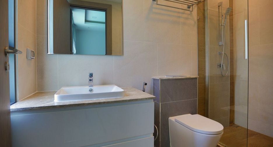 For rent and for sale 5 bed house in Bang Lamung, Chonburi
